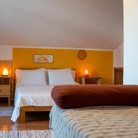 Bed & Breakfast Yoga, Bed & Vegan Breakfast *