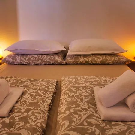 Yoga, Bed & Vegan Breakfast